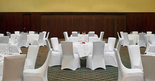 Hostal Room In Lodge - Ibom Icon Hotel Golf Resort