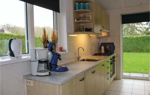 Three-bedroom Holiday Home In Tzummarum