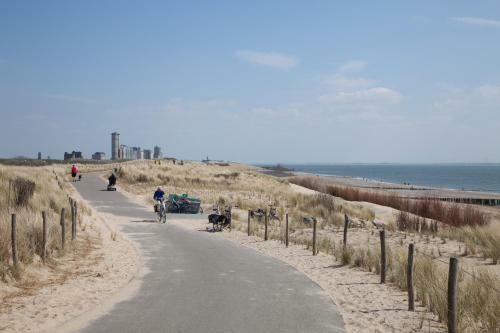 Apartamento Burg. Van Woelderenlaan 100-2
