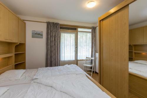 Apartamento Burg. Van Woelderenlaan 100-2