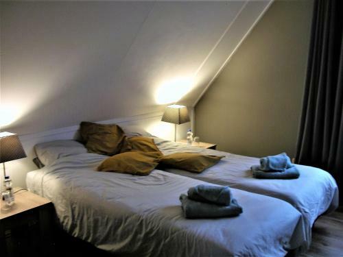Peaceful Holiday Home In Zeewolde With Swimming Pool