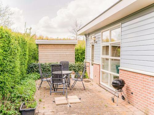Peaceful Holiday Home In Zeewolde With Garden