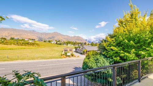 Fit For A King - Wanaka Holiday Home