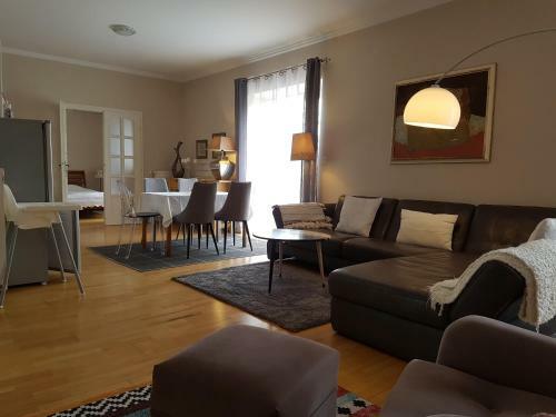 Bed & Breakfast Gomb�s K�ria Mension