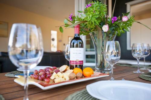 Tranquil Tauhara - Taupo Central Holiday Home
