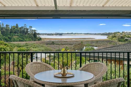 The Castle - Tauranga Holiday Home