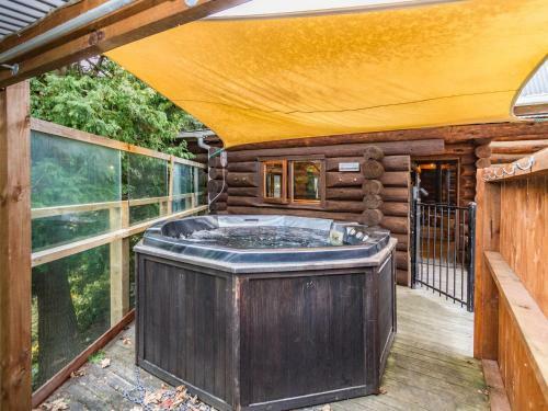 Cosy Warm Log Cabin - Ohakune Holiday Home