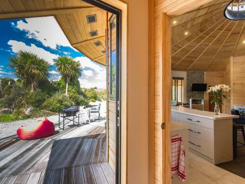 The Snowglobe - Ohakune Modern Yurt Style Chalet