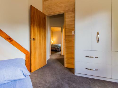 The Snowglobe - Ohakune Modern Yurt Style Chalet