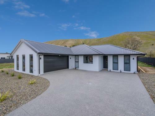 Modern Mount Pisa - Cromwell Holiday Home