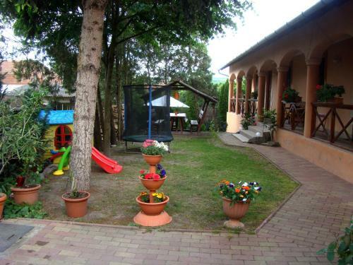 Hostal T�mea Vend�gh�z