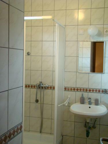 Hostal T�mea Vend�gh�z
