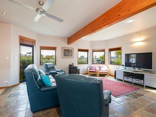 Golden Sands - Omaha Holiday Home