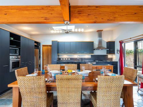 Golden Sands - Omaha Holiday Home