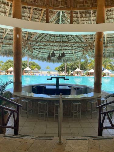 Apartamento Amazing Oceanfront 2 Br + 3 Bath (W/ Beach Access)