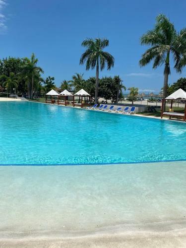 Apartamento Amazing Oceanfront 2 Br + 3 Bath (W/ Beach Access)