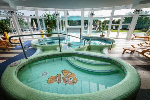 Liget Wellness �s Konferencia Hotel