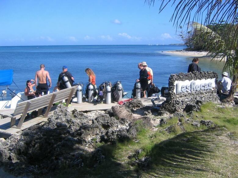 Hotel Las Rocas Resort And Dive Center