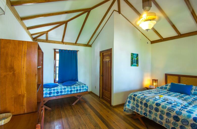 Hotel Las Rocas Resort And Dive Center