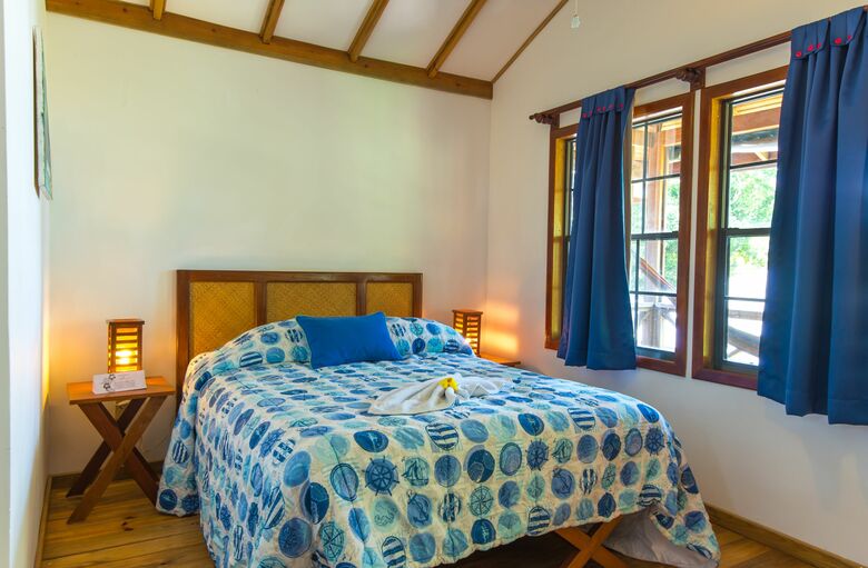Hotel Las Rocas Resort And Dive Center