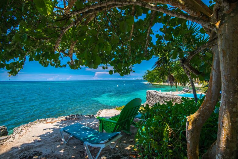 Hotel Las Rocas Resort And Dive Center