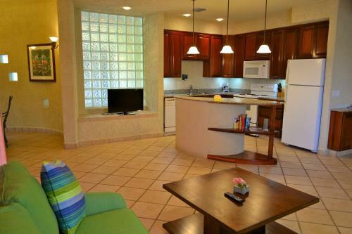 Hotel Mayan Princess Beach & Dive Resort