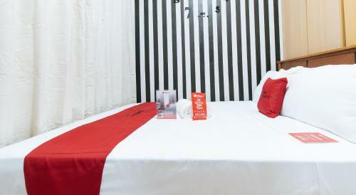 Hotel Reddoorz Premium @ Smdc Fairview 2