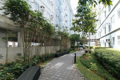 Hotel Reddoorz Premium @ Smdc Fairview 2