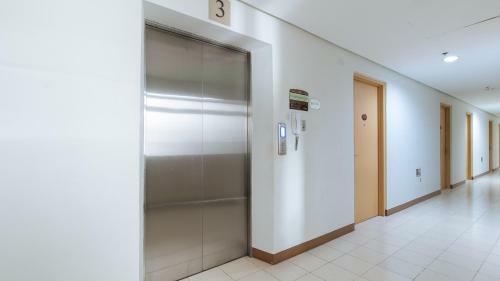 Hotel Reddoorz Premium @ Smdc Fairview 2