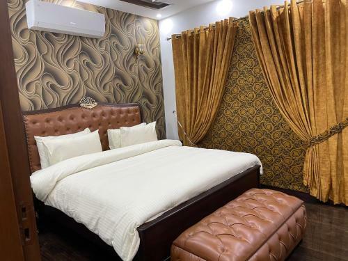 Royal Three-bedroom Villa Dha Phase 6 Lahore