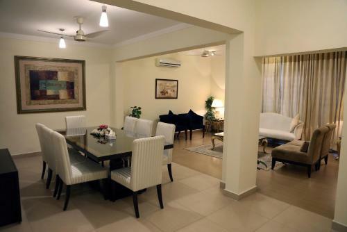 Hostal Butterfly Guest House Phase 7 Bahria Town