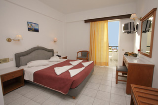 Dedalos Beach Hotel