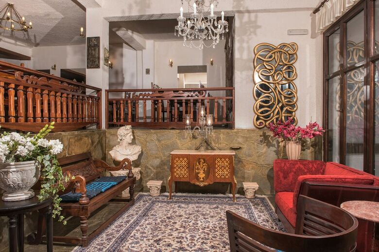 Leandros Hotel