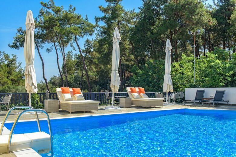 Leandros Hotel