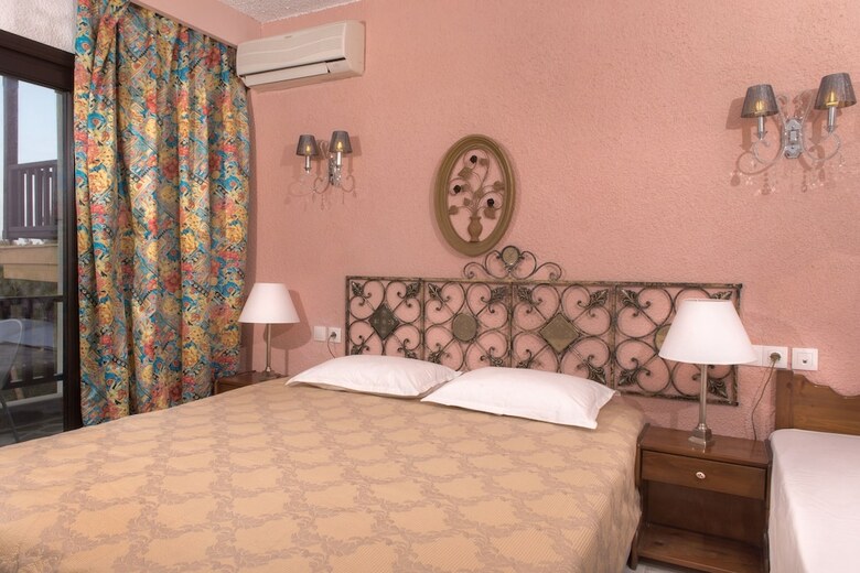 Leandros Hotel