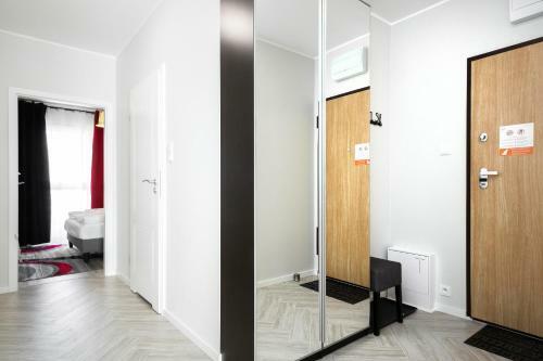 Apartments Rondo Wiatraczna By Renters