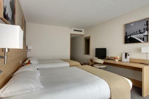 Hotel Best Western Charles de Gaulle Airport