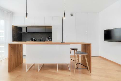 Apartment 2waters Wroc?aw By Renters
