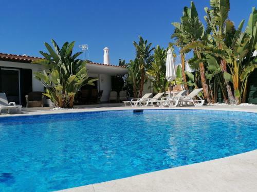 Villa 15, Very Cozy On Oura Beach, Albufeira