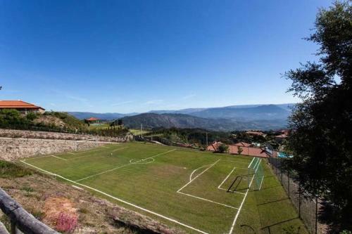 Luxury Spacious Farmhouse With Great Land Viewa