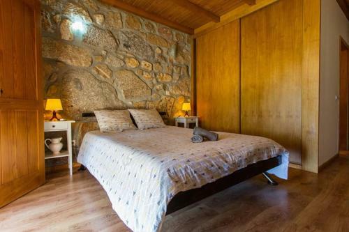 Luxury Spacious Farmhouse With Great Land Viewa