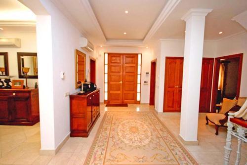 Ferrarias Villa Sleeps 12 Pool Air Con Wifi