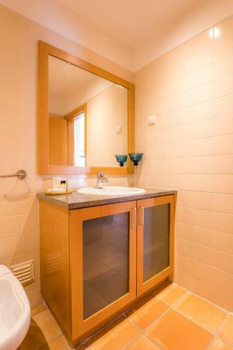 B39 - Marina Hill Apartment