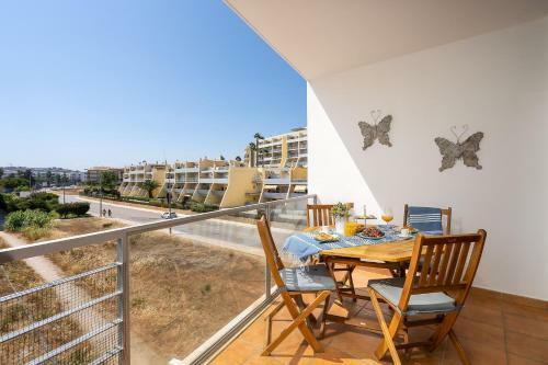 Sea La Vie Beach & Golf Apartment