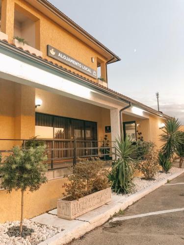 Bed & Breakfast Alojamento Restaurante Dom Dinis