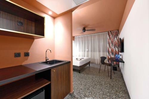 Hotel Dina Morgabine Saint Denis