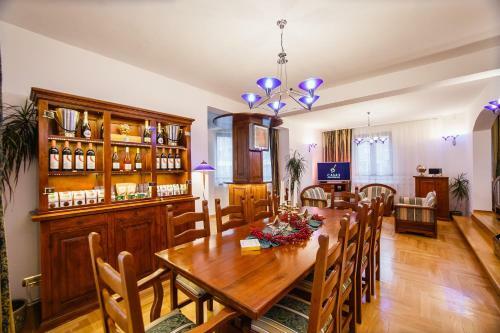 Hostal Casa 3 Guesthouse