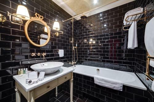 Dom Boutique Hotel By Authentic Hotels