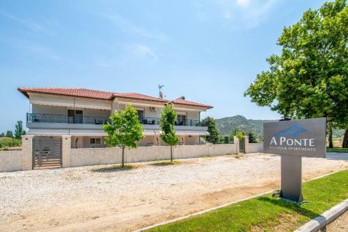 A Ponte Studios & Apartments