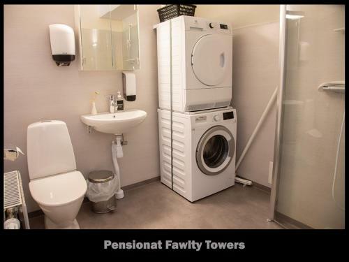 Hostal Pensionat Fawlty Towers